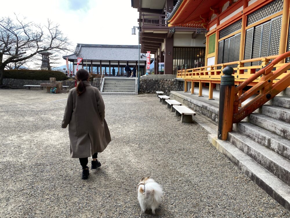 中山寺 境内